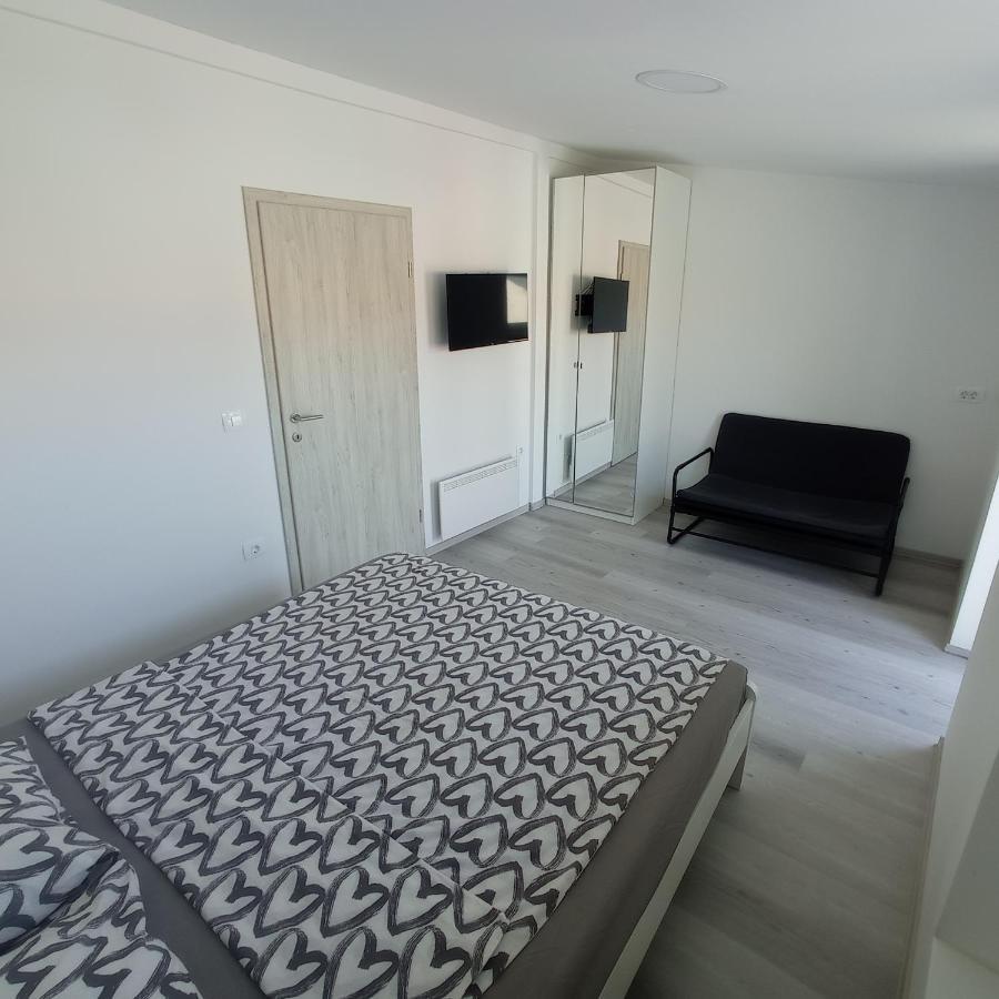Apartmaja Eva&Pia Koper Bagian luar foto
